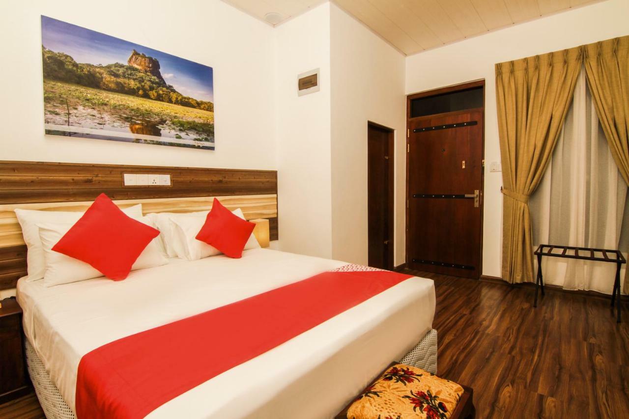 Clove Transit Hotel Kotugoda المظهر الخارجي الصورة