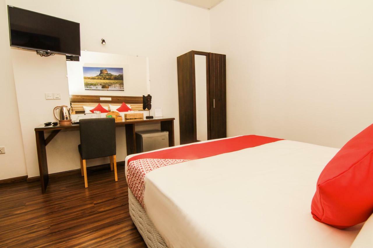 Clove Transit Hotel Kotugoda المظهر الخارجي الصورة