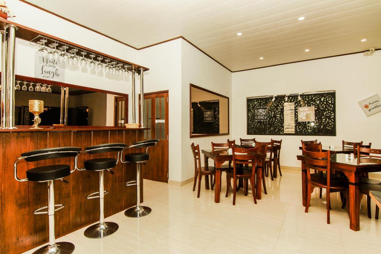 Clove Transit Hotel Kotugoda المظهر الخارجي الصورة